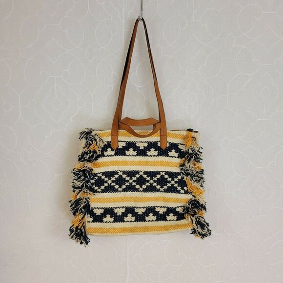 Beachbody Handbags - Universal Threads Womens Tote Bag One Size Multicolor Indie Fringe Beach